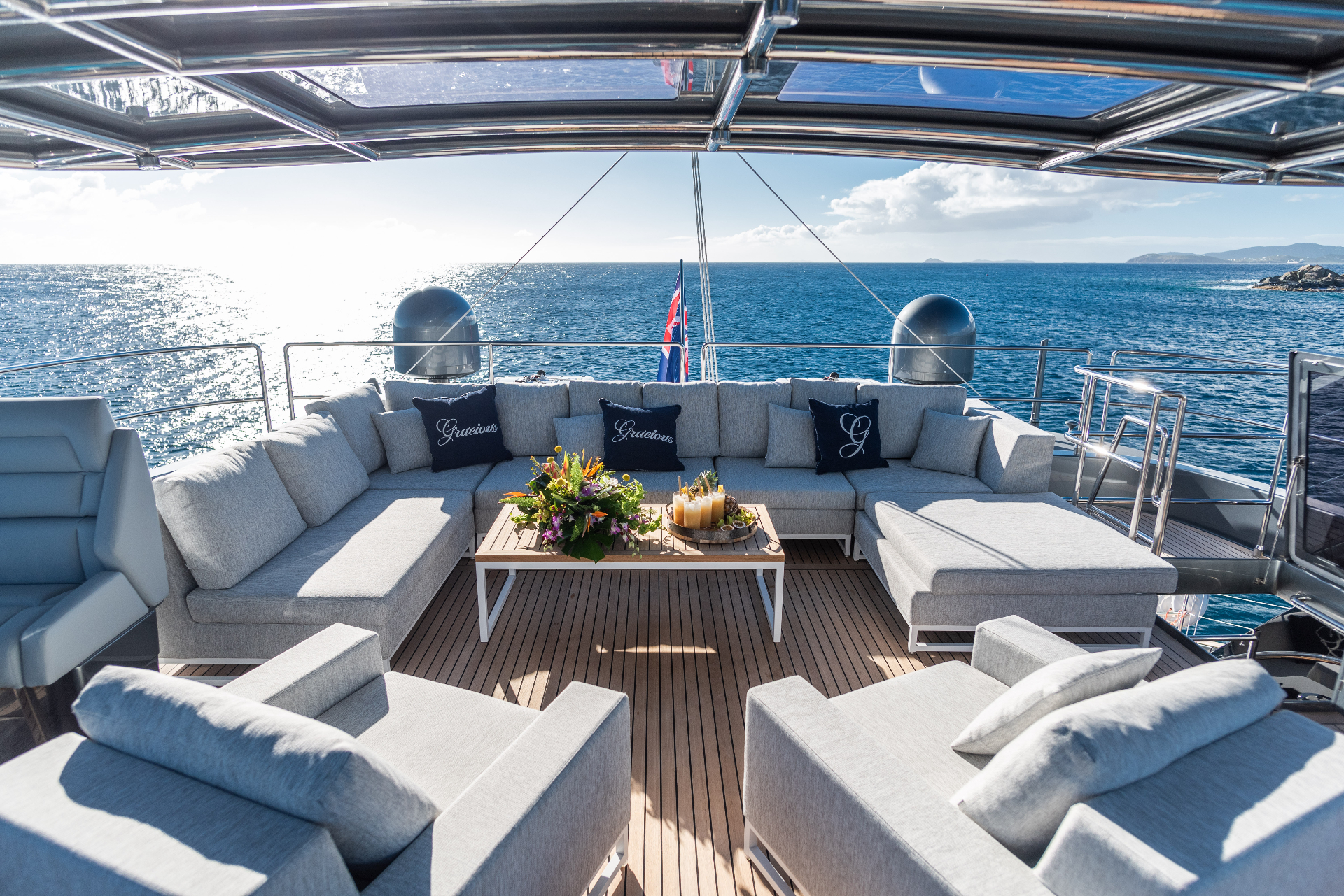Flybridge and toys
